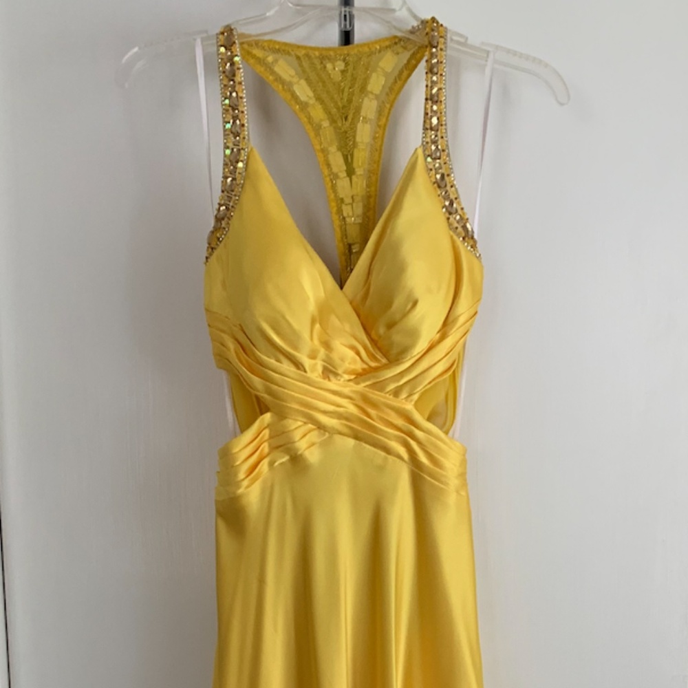 Xscape Yellow Size 2 Prom dress
